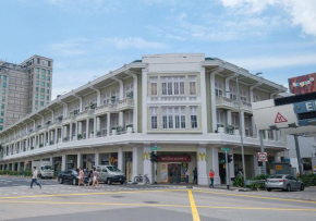 Bugis Hovoh Boutique Service Apt